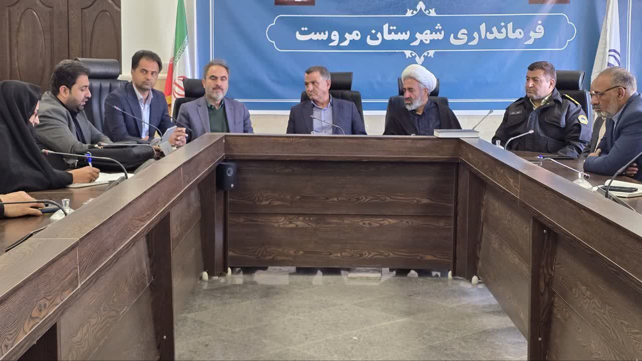 بیمارستان سیار بنیاد برکت در شهرستان مروست مستقر می‌شود