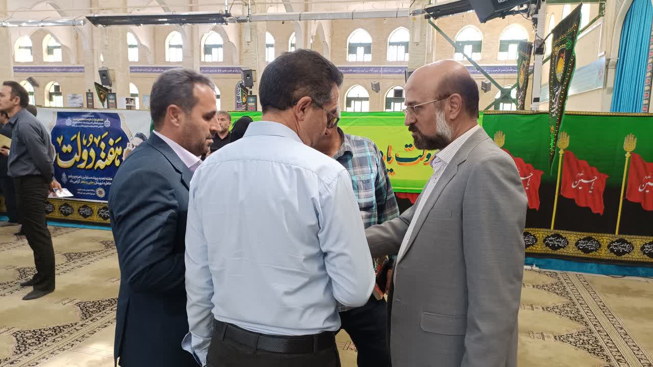 برپایی میز خدمت در شهربابک+تصاویر