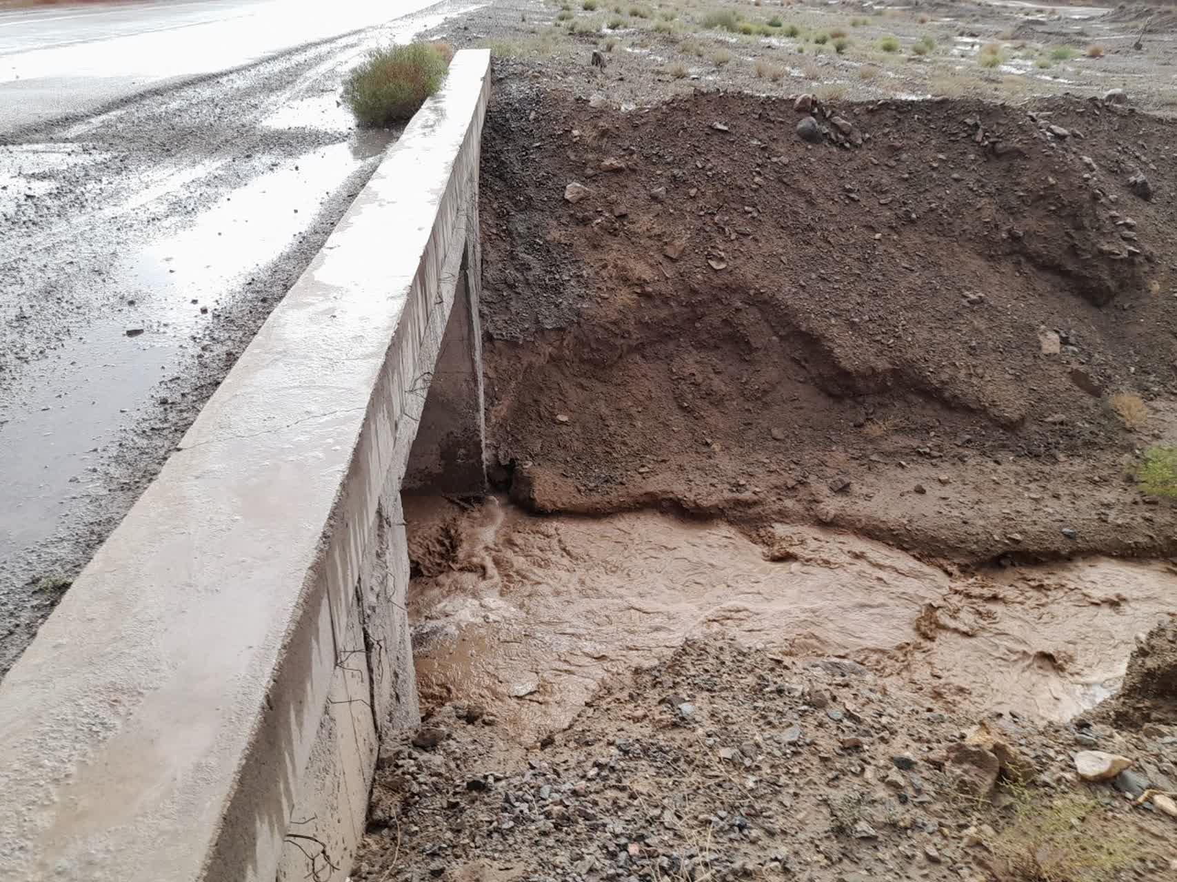 جاری شدن سیل روستایی بویی آباد شهرستان بهاباد